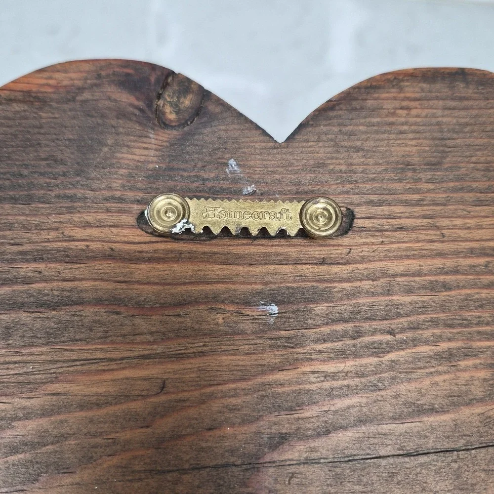 Vintage Wooden 3 Peg Heart Wall Hanging Coat Rack 21